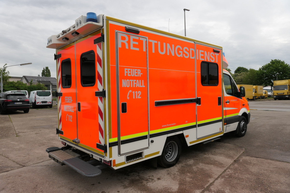 MERCEDES-BENZ Sprinter 519 CDI Klima Krankenwagen - Ambulance: billede 3 MERCEDES-BENZ Sprinter 519 CDI Klima Krankenwagen - Ambulance: billede 3