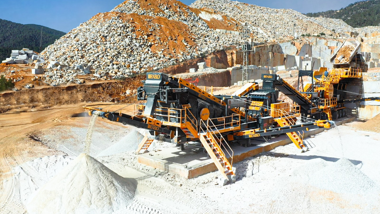 FABO mobile jaw crusher - Kæbeknuser: billede 2 FABO mobile jaw crusher - Kæbeknuser: billede 2