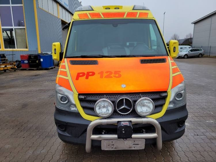 MERCEDES – BENZ SPRINTER 2.2D AMBULANCE (PROFILE) KLIMA 11.2014 EURO 5 - Ambulance: billede 2 MERCEDES – BENZ SPRINTER 2.2D AMBULANCE (PROFILE) KLIMA 11.2014 EURO 5 - Ambulance: billede 2