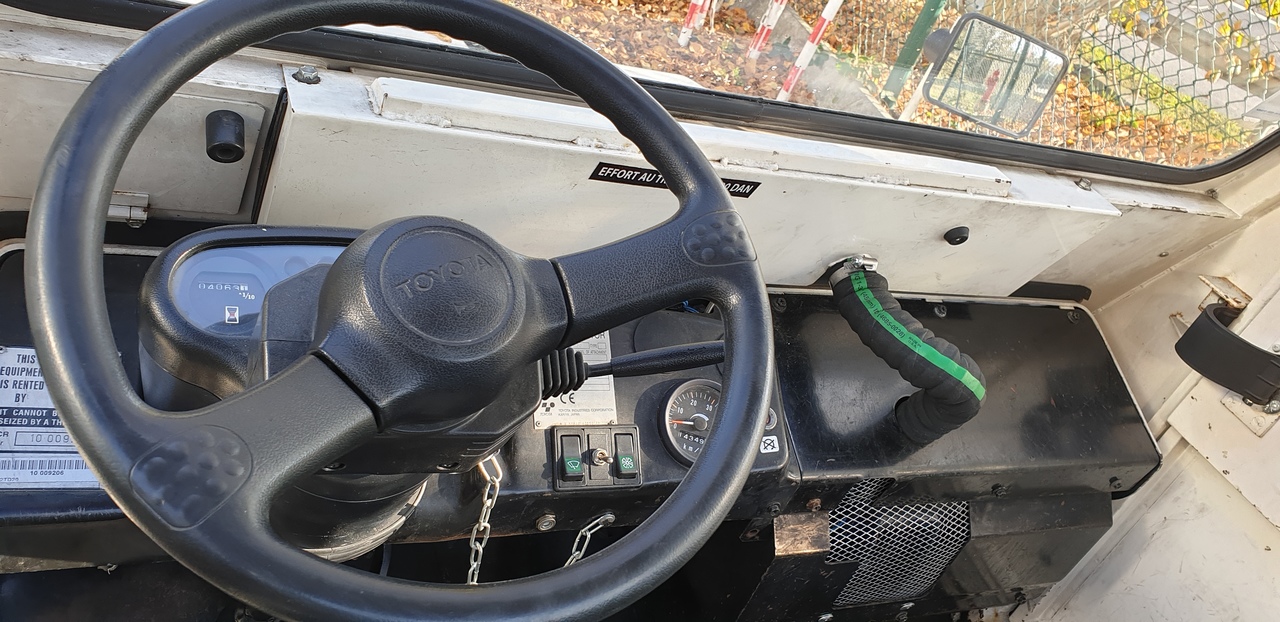 Toyota 02-2TD25 - Bagagetraktor: billede 2 Toyota 02-2TD25 - Bagagetraktor: billede 2
