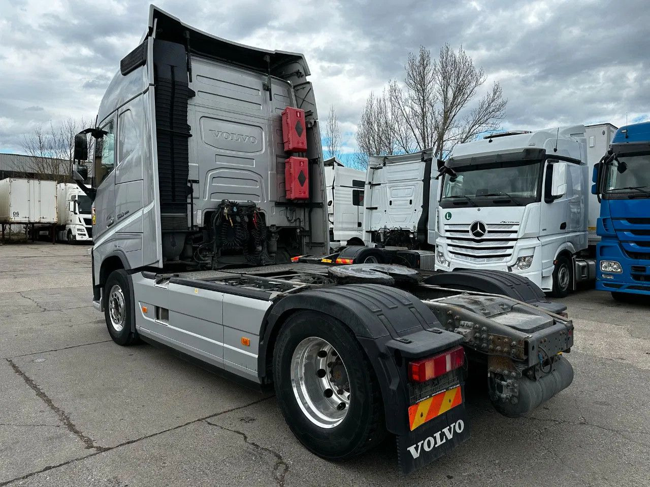 Volvo FH 500 ADR, I-Park, Alloy w. Leather seats, TV s - Trækker: billede 3 Volvo FH 500 ADR, I-Park, Alloy w. Leather seats, TV s - Trækker: billede 3