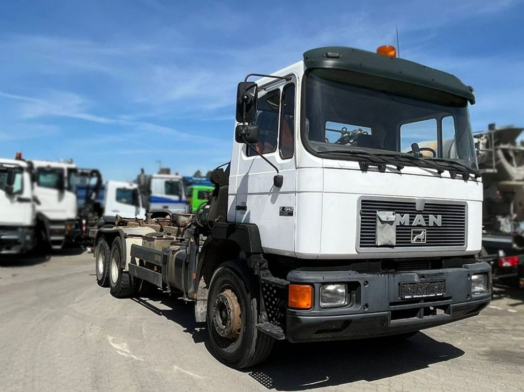 MAN F2000 27.342 6x4 Abrollkipper mit Kran - Lastbil med kran: billede 2 MAN F2000 27.342 6x4 Abrollkipper mit Kran - Lastbil med kran: billede 2