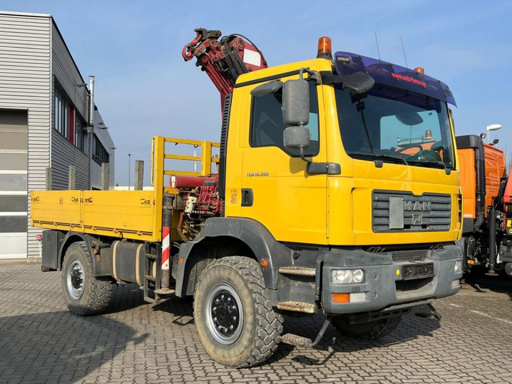 MAN TG-M 18.280 4x4 Pritsche Kran Singelreifen Funkf - Lastbil med kran, Lastbil med lad: billede 2 MAN TG-M 18.280 4x4 Pritsche Kran Singelreifen Funkf - Lastbil med kran, Lastbil med lad: billede 2
