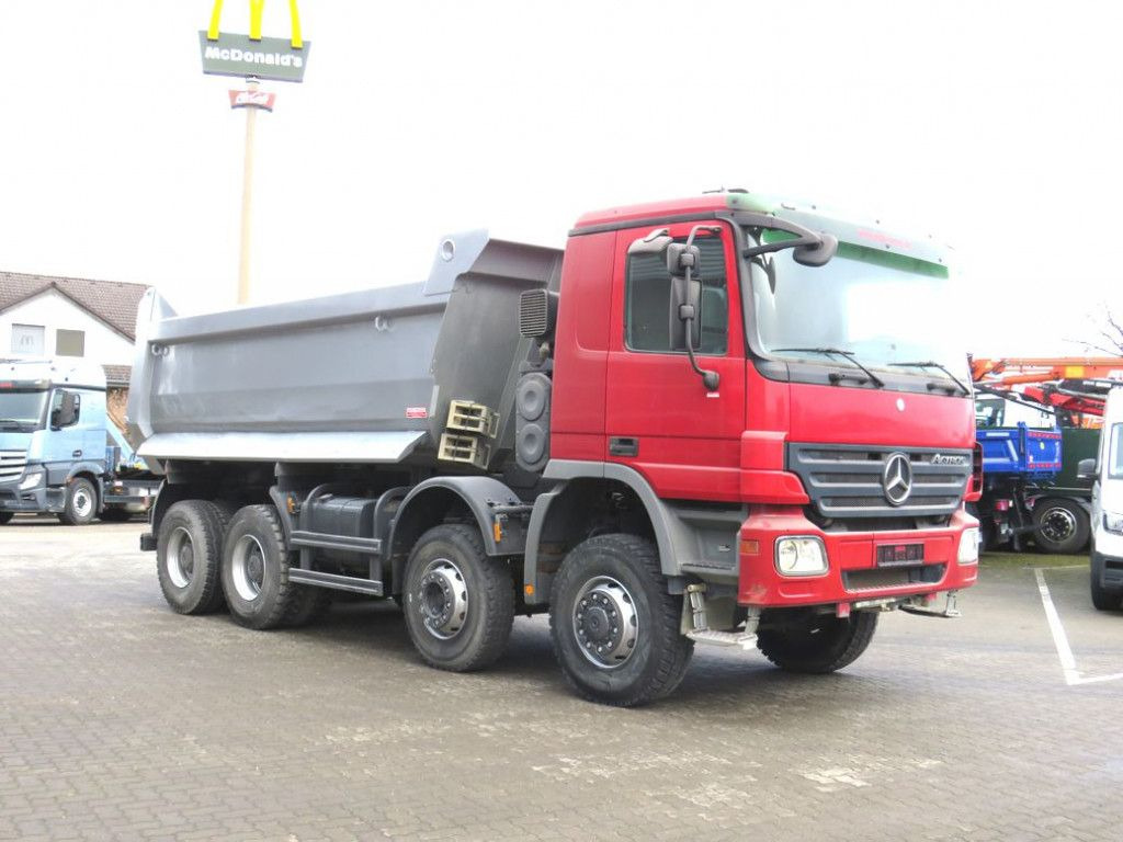 Mercedes-Benz Actros 4141 8x6 4 Achs Muldenkipper Kupplung, 1. - Tipvogn lastbil: billede 2 Mercedes-Benz Actros 4141 8x6 4 Achs Muldenkipper Kupplung, 1. - Tipvogn lastbil: billede 2