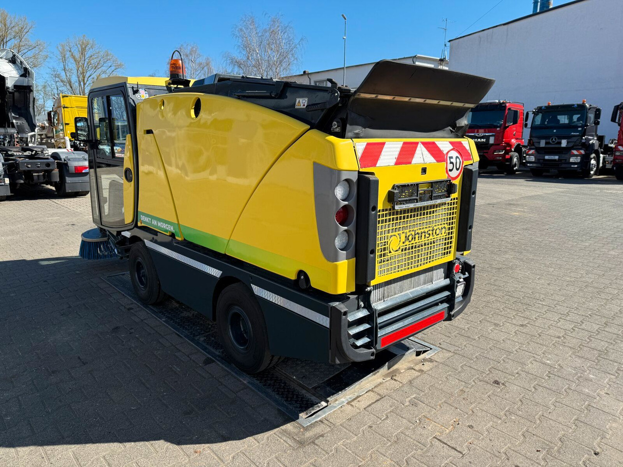 Johnston C202 Kleinkehrmaschine 2 M³ - 6.000 h - Fejebil: billede 5 Johnston C202 Kleinkehrmaschine 2 M³ - 6.000 h - Fejebil: billede 5