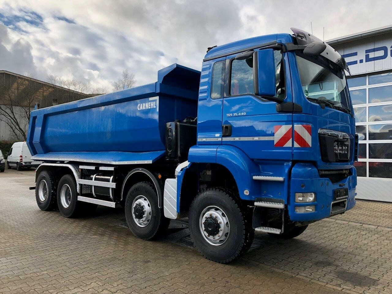 MAN TGS 35.440 8x8 Euro 5 Muldenkipper Carnehl 17m3 - Tipvogn lastbil: billede 1 MAN TGS 35.440 8x8 Euro 5 Muldenkipper Carnehl 17m3 - Tipvogn lastbil: billede 1