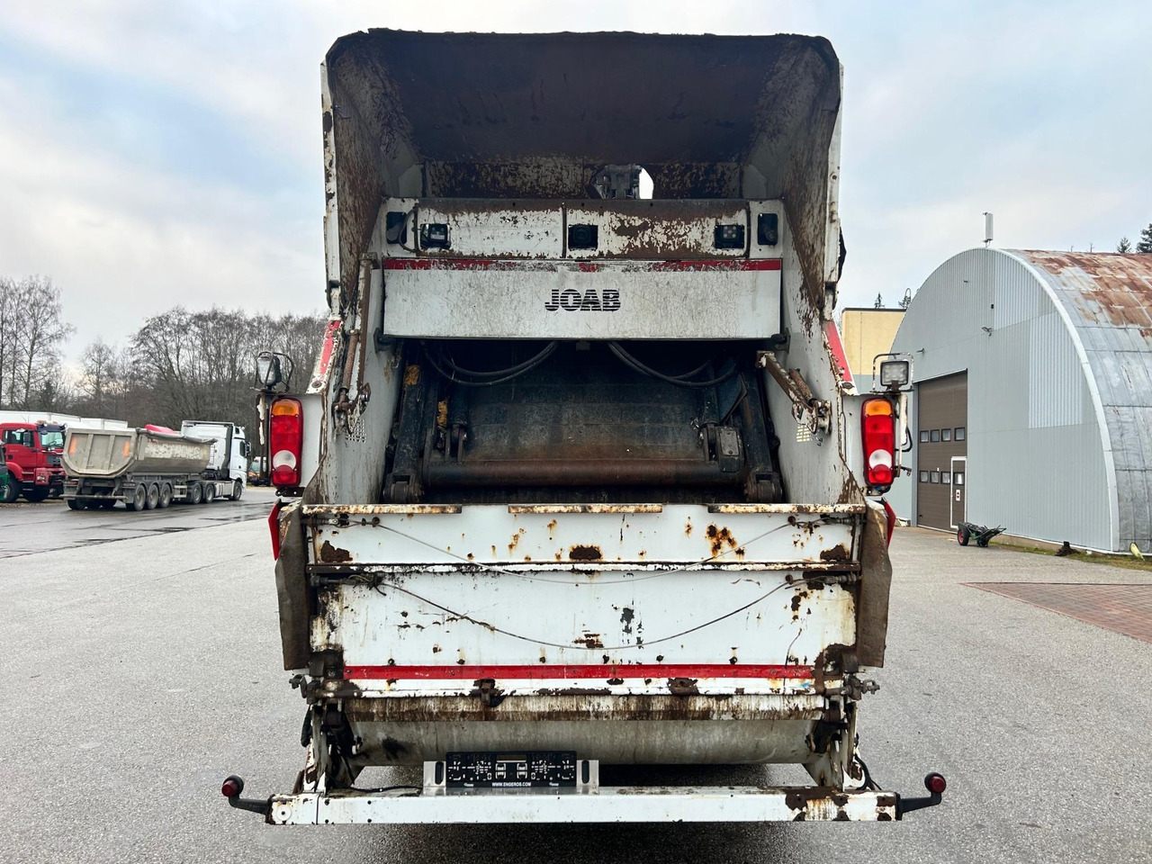 MERCEDES-BENZ ECONIC 2630 - Affaldsmaskine: billede 2 MERCEDES-BENZ ECONIC 2630 - Affaldsmaskine: billede 2