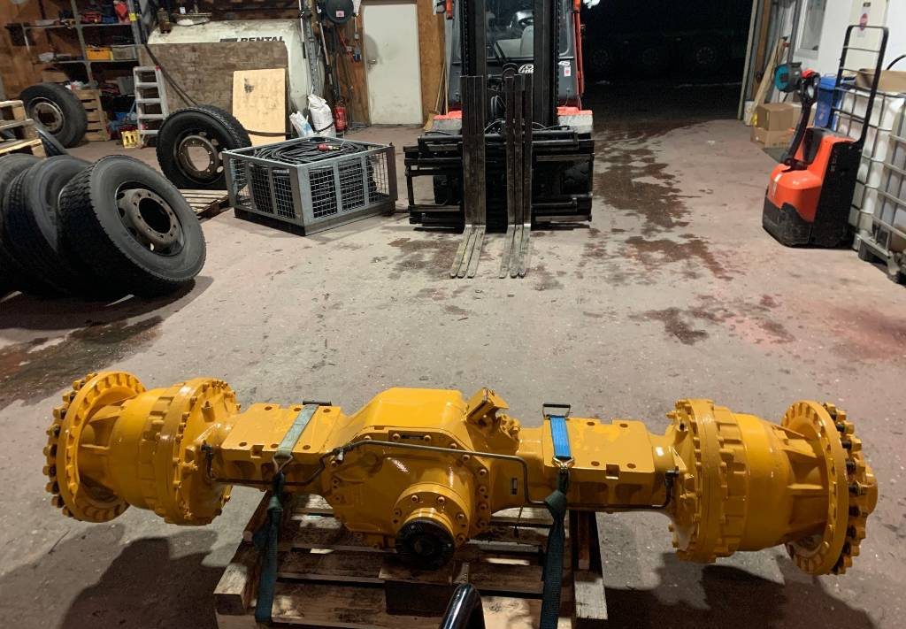 Volvo L220 E-F Achse - Axle - Hubgerüst - short boom - Gummihjulslæsser: billede 3 Volvo L220 E-F Achse - Axle - Hubgerüst - short boom - Gummihjulslæsser: billede 3