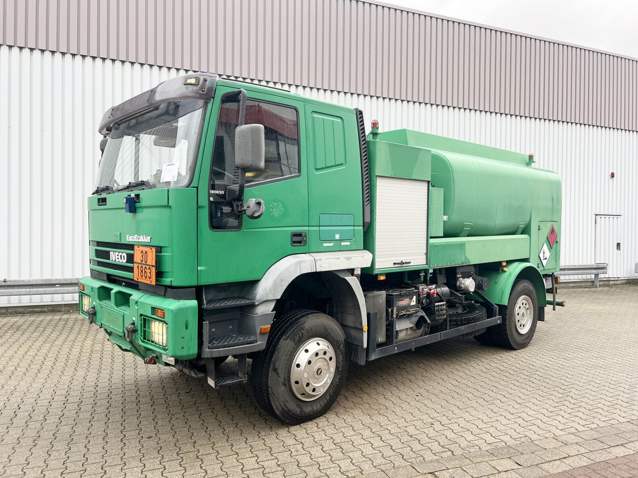 190EH30 4x4 190EH30 4x4 - Tankbil: billede 1 190EH30 4x4 190EH30 4x4 - Tankbil: billede 1