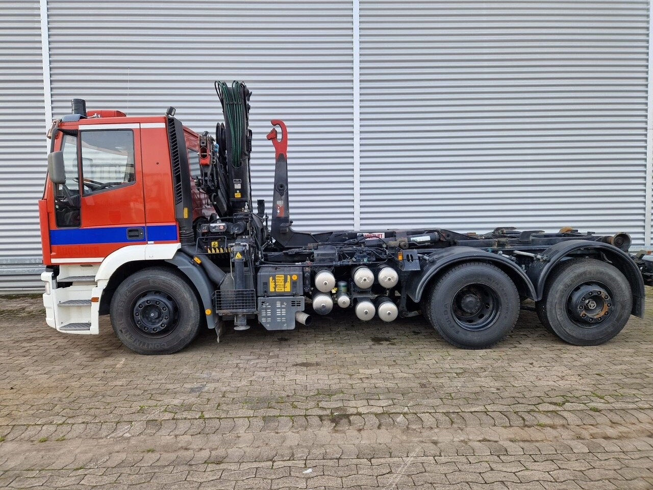EuroTech 240E38 6x2-4 EuroTech 240E38 6x2-4, Lift-/Lenkachse, Seilwinde, Kran Hiab 100 - Lastbil kroghejs, Lastbil med kran: billede 1 EuroTech 240E38 6x2-4 EuroTech 240E38 6x2-4, Lift-/Lenkachse, Seilwinde, Kran Hiab 100 - Lastbil kroghejs, Lastbil med kran: billede 1