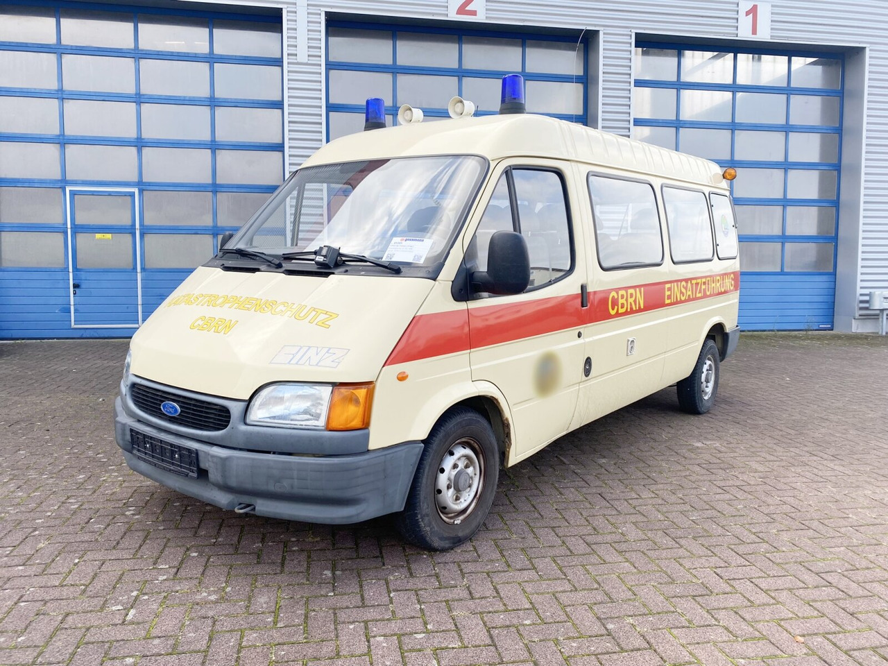 Ford Transit 2.5 4x2 Transit 2.5 4x2, Personentransporter, 8 Sitze - Minibus, Persontransport: billede 1 Ford Transit 2.5 4x2 Transit 2.5 4x2, Personentransporter, 8 Sitze - Minibus, Persontransport: billede 1
