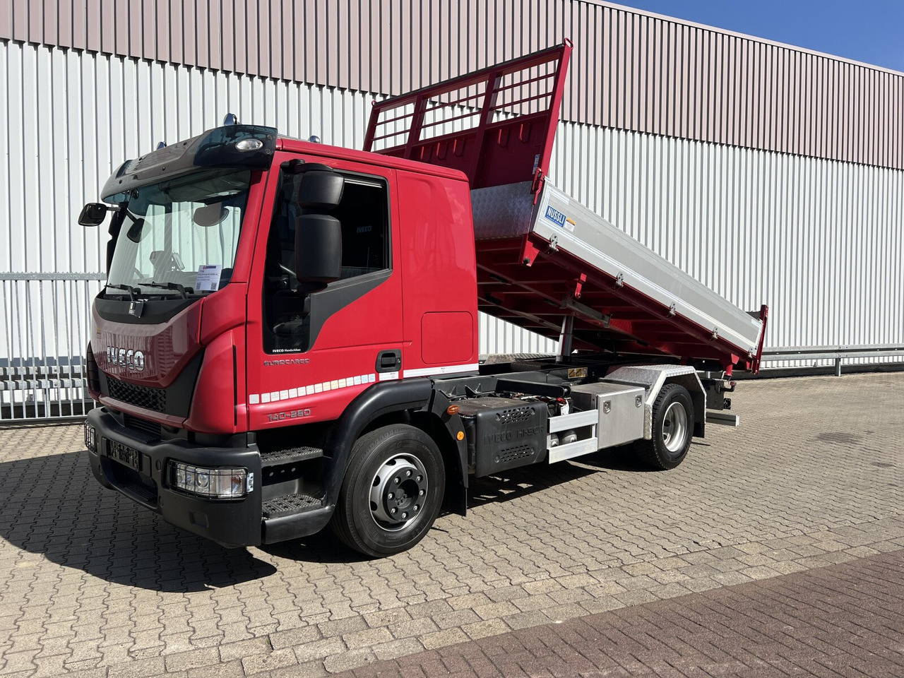 Iveco EuroCargo ML140E28K 4x2 EuroCargo ML140E28K 4x2, Nüssli 3-S-Kipper, 2 x AHK - Tipvogn lastbil: billede 1 Iveco EuroCargo ML140E28K 4x2 EuroCargo ML140E28K 4x2, Nüssli 3-S-Kipper, 2 x AHK - Tipvogn lastbil: billede 1