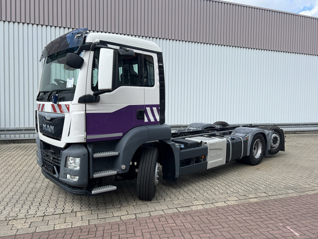 MAN TGS 26.320 6X2-4 BL TGS 26.320 6X2-4 BL, Lenk-/Liftachse, Rechtslenker, Export Only! - Lastbil chassis: billede 1 MAN TGS 26.320 6X2-4 BL TGS 26.320 6X2-4 BL, Lenk-/Liftachse, Rechtslenker, Export Only! - Lastbil chassis: billede 1