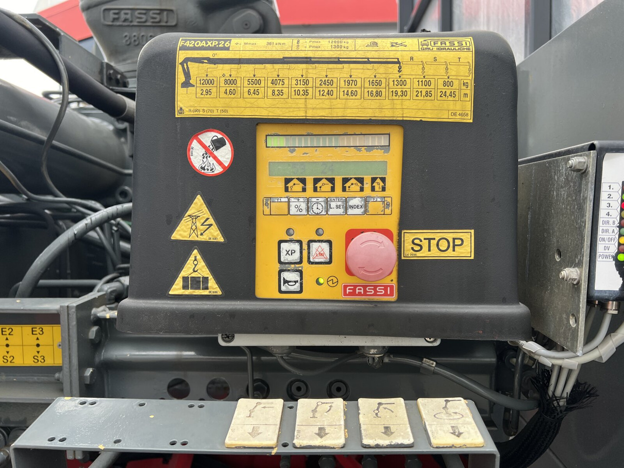 Mercedes-Benz Actros 3346 AK 6x6 Actros 3346 AK 6x6, 134t Anhängelast WSK, Heckkran Fassi F420AXP.26, Funk, Winde - Lastbil med kran: billede 2 Mercedes-Benz Actros 3346 AK 6x6 Actros 3346 AK 6x6, 134t Anhängelast WSK, Heckkran Fassi F420AXP.26, Funk, Winde - Lastbil med kran: billede 2