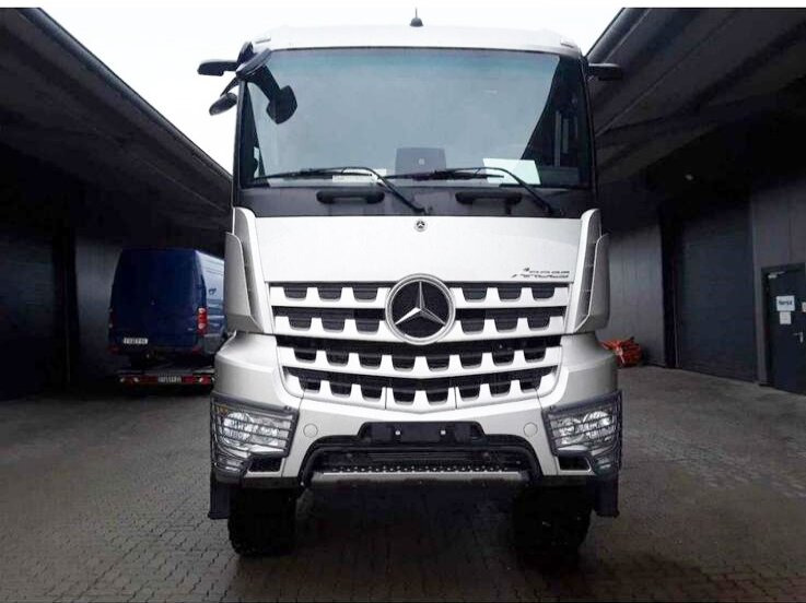 Mercedes-Benz Arocs 2053 A 4x4 Arocs 2053 A 4x4, Grounder, MirrorCam, Multimedia Cockpit, Navi - Lastbil chassis: billede 2 Mercedes-Benz Arocs 2053 A 4x4 Arocs 2053 A 4x4, Grounder, MirrorCam, Multimedia Cockpit, Navi - Lastbil chassis: billede 2