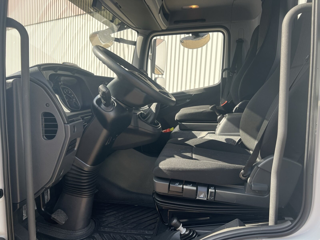 Mercedes-Benz Atego 818 K 4x2 Atego 818 K 4x2, 2x AHK, Meiller-Kipper, mehrfach Vorhanden! - Tipvogn lastbil: billede 4 Mercedes-Benz Atego 818 K 4x2 Atego 818 K 4x2, 2x AHK, Meiller-Kipper, mehrfach Vorhanden! - Tipvogn lastbil: billede 4