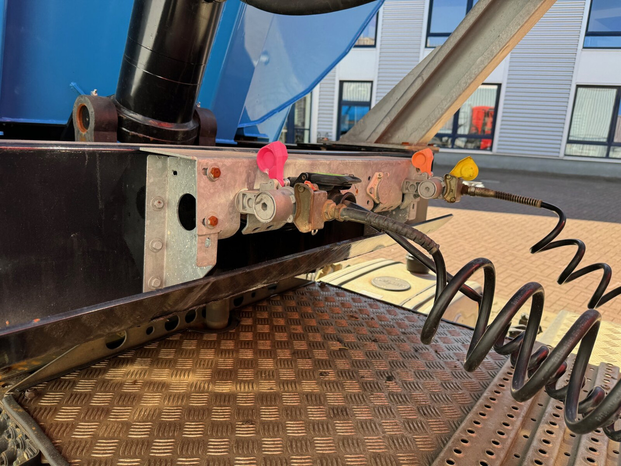 Euro ATM 27 Euro ATM 27, HARDOX Stahlmulde ca. 27m³, Liftachse - Sættevogn: billede 3 Euro ATM 27 Euro ATM 27, HARDOX Stahlmulde ca. 27m³, Liftachse - Sættevogn: billede 3
