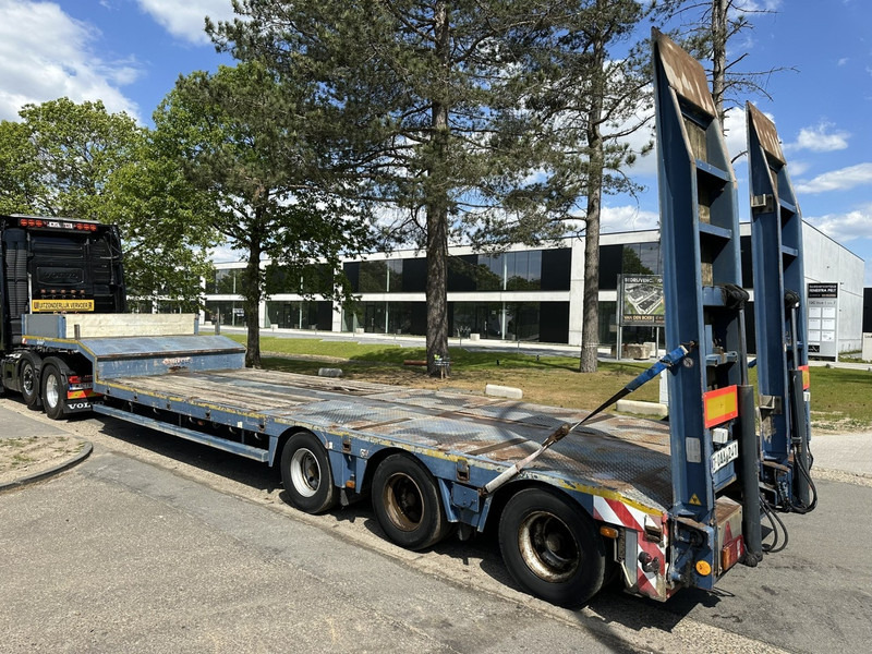 Nooteboom MCO-48-03 60T LOWLOADER / TIEFLADER - 3 STEERING AXLES / 3 LENKACHSEN - RAMPS / RAMPEN - BELG REG. - Nedbygget platform sættevogn: billede 2 Nooteboom MCO-48-03 60T LOWLOADER / TIEFLADER - 3 STEERING AXLES / 3 LENKACHSEN - RAMPS / RAMPEN - BELG REG. - Nedbygget platform sættevogn: billede 2