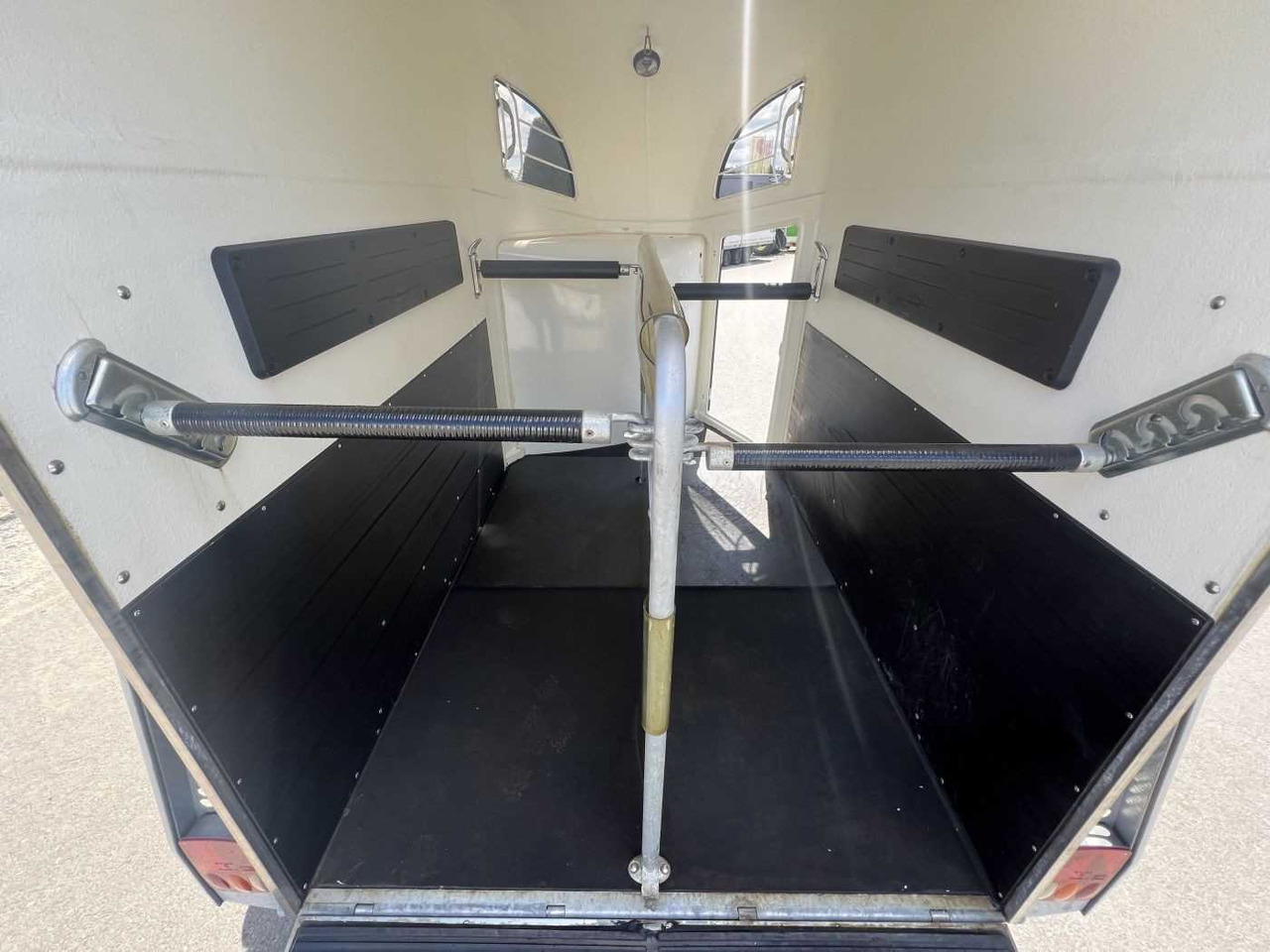 BOECKMANN Comfort ALB Pferdeanhänger - Hestetrailer: billede 2 BOECKMANN Comfort ALB Pferdeanhänger - Hestetrailer: billede 2