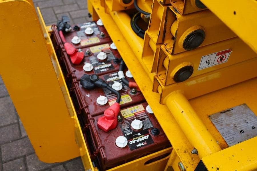 Haulotte Compact 10 Electric, 10.2m Working Height, 450kg C - Sakselift: billede 4 Haulotte Compact 10 Electric, 10.2m Working Height, 450kg C - Sakselift: billede 4