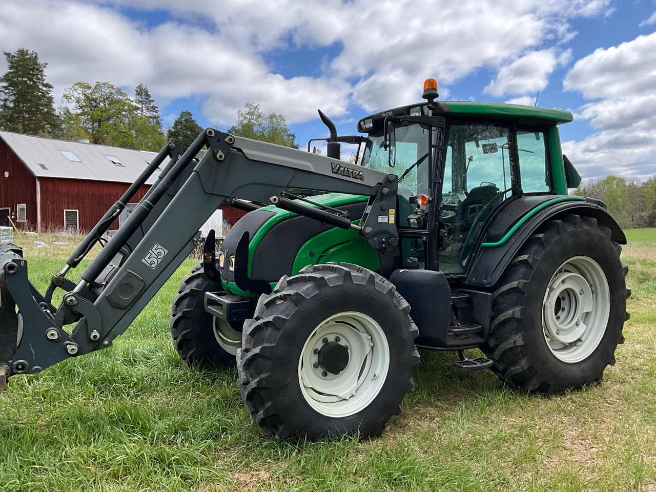 Valtra N141 - Traktor: billede 1 Valtra N141 - Traktor: billede 1