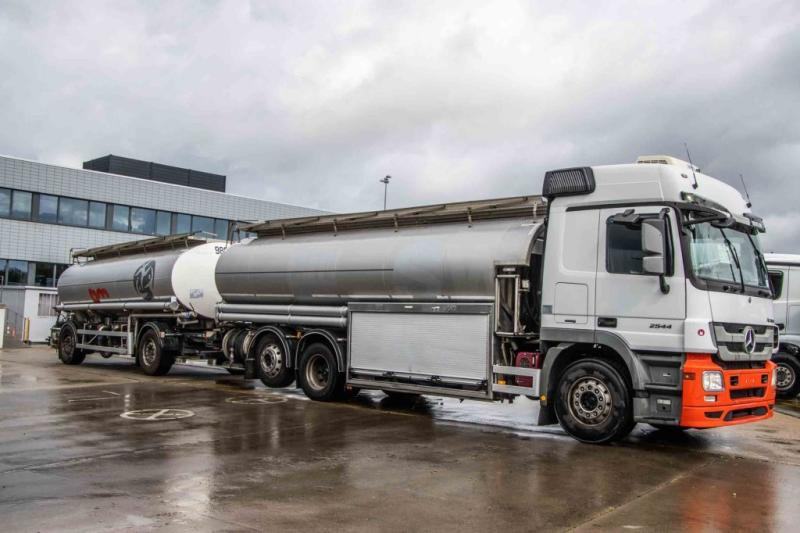 Mercedes ACTROS 2544-MP3+MAGYAR INOX18.200L+17.700L/2X6COMP - Tankbil: billede 2 Mercedes ACTROS 2544-MP3+MAGYAR INOX18.200L+17.700L/2X6COMP - Tankbil: billede 2