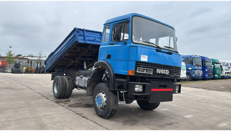 Iveco Magirus 170 - 23 (GRAND PONT / LAMES / PARFAIT ETAT / 4x4) - Tipvogn lastbil: billede 3 Iveco Magirus 170 - 23 (GRAND PONT / LAMES / PARFAIT ETAT / 4x4) - Tipvogn lastbil: billede 3