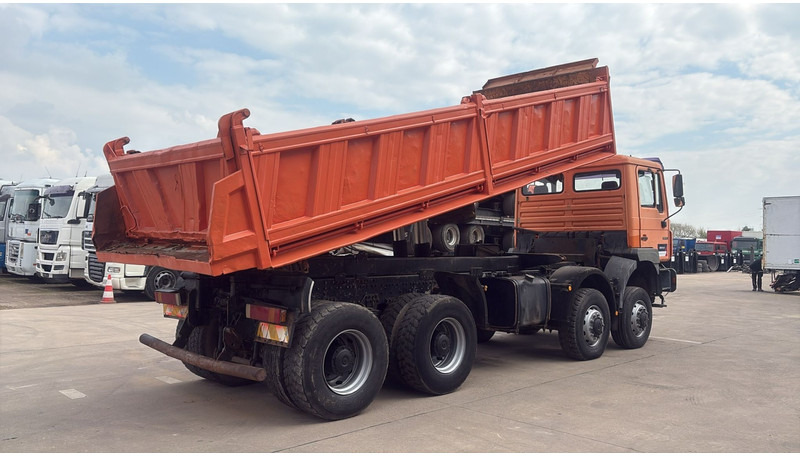 MAN 35.403 (8X6 / 3 PONTS / LAMES / GRAND PONT / 6 CYLINDER / STEEL SUSP.) - Tipvogn lastbil: billede 4 MAN 35.403 (8X6 / 3 PONTS / LAMES / GRAND PONT / 6 CYLINDER / STEEL SUSP.) - Tipvogn lastbil: billede 4