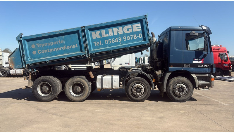 Mercedes-Benz Actros 3240 (LAMES / GRAND PONT / EURO 2 / V6 / TRES PROPRE) - Tipvogn lastbil: billede 4 Mercedes-Benz Actros 3240 (LAMES / GRAND PONT / EURO 2 / V6 / TRES PROPRE) - Tipvogn lastbil: billede 4