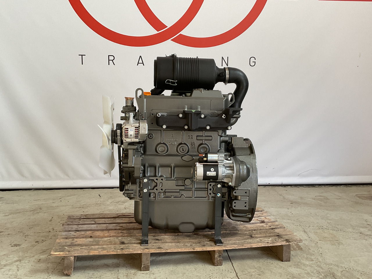 Yanmar 4TNV98 - Motor: billede 2 Yanmar 4TNV98 - Motor: billede 2