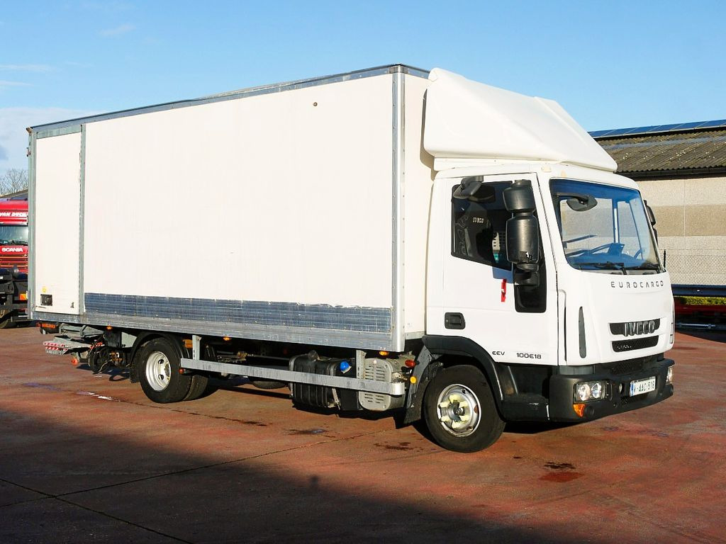 Iveco 100E18 EUROCARGO MEUBEL KOFFER LBW 181tkm - Lastbil varevogn: billede 2 Iveco 100E18 EUROCARGO MEUBEL KOFFER LBW 181tkm - Lastbil varevogn: billede 2