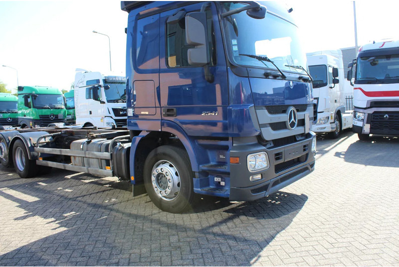 Mercedes-Benz Actros 2541 * EURO5 * 6X2 * FULL AIR * - Lastbil chassis: billede 5 Mercedes-Benz Actros 2541 * EURO5 * 6X2 * FULL AIR * - Lastbil chassis: billede 5