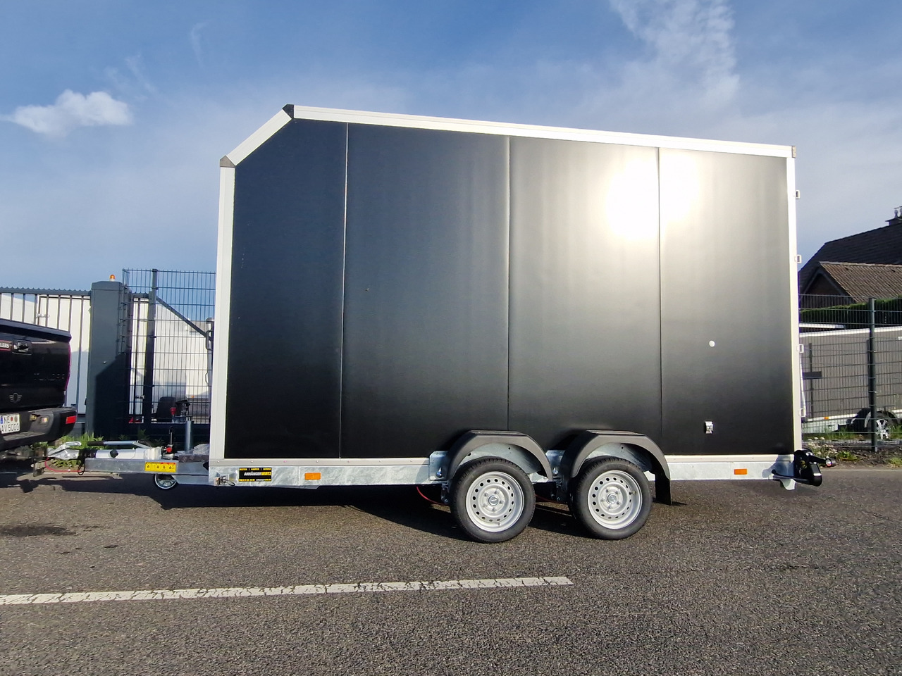Kofferanhänger EasyLift L+ 3500 350x163x230cm black aerodynamisch 3500kg - Maskintrailer: billede 4 Kofferanhänger EasyLift L+ 3500 350x163x230cm black aerodynamisch 3500kg - Maskintrailer: billede 4