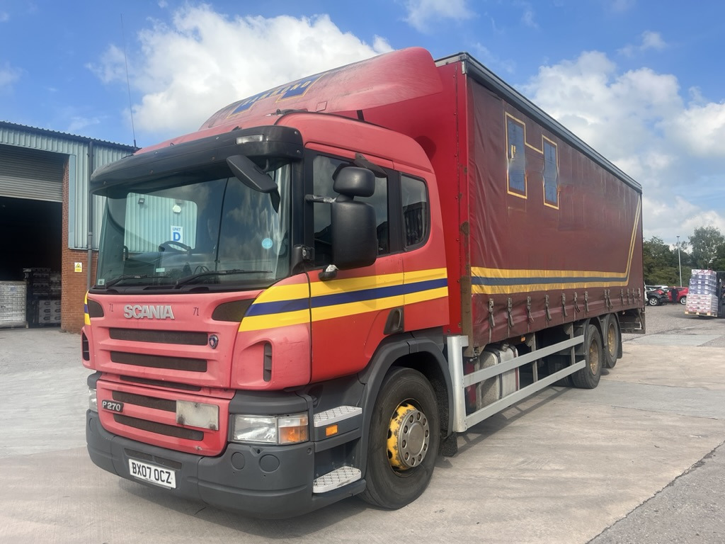 Scania P270 6x2 Curtain side. - Lastbil med presenning: billede 1 Scania P270 6x2 Curtain side. - Lastbil med presenning: billede 1