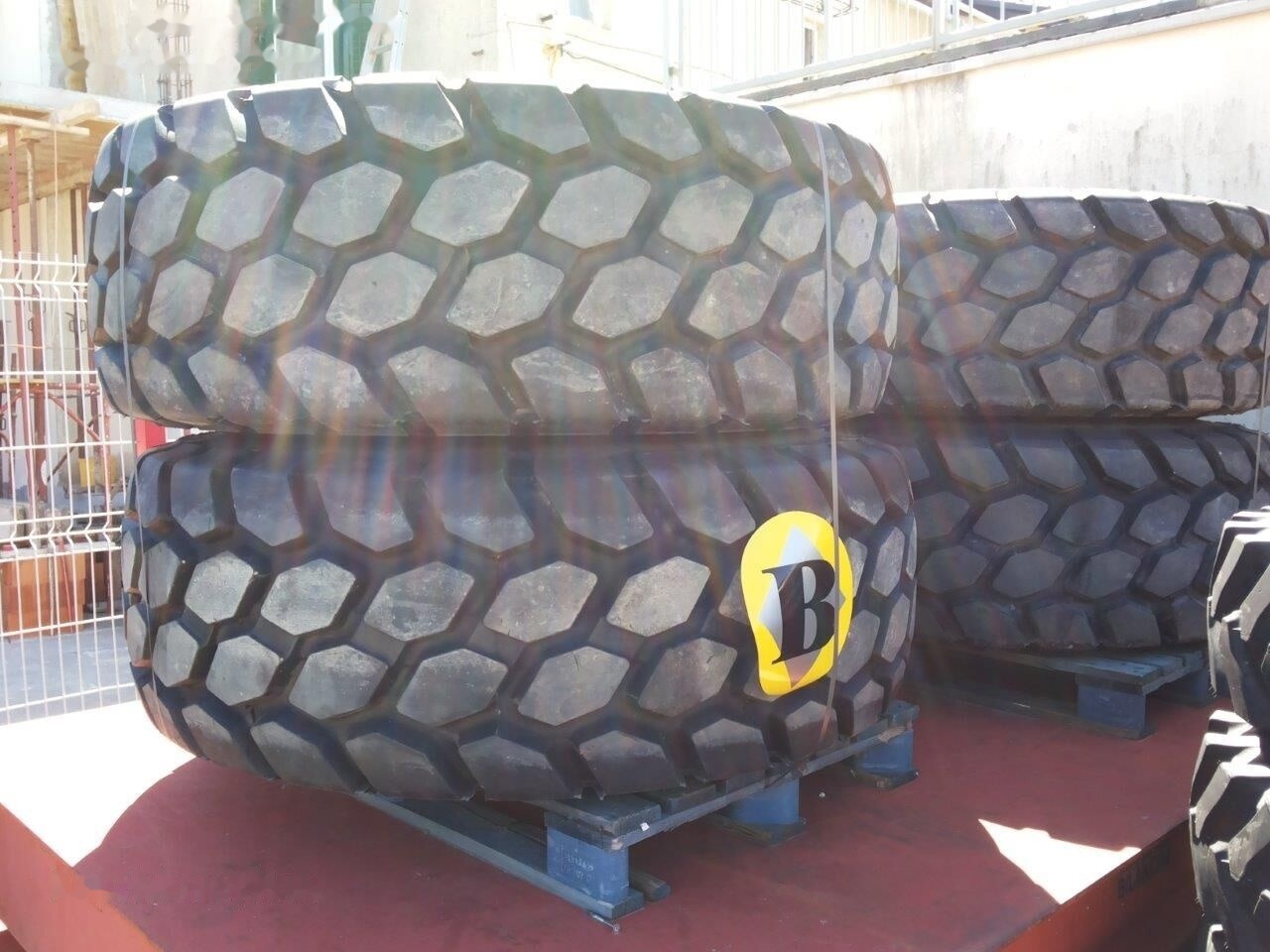 Bridgestone VJT 20.5R25 - Komplet hjul: billede 2 Bridgestone VJT 20.5R25 - Komplet hjul: billede 2