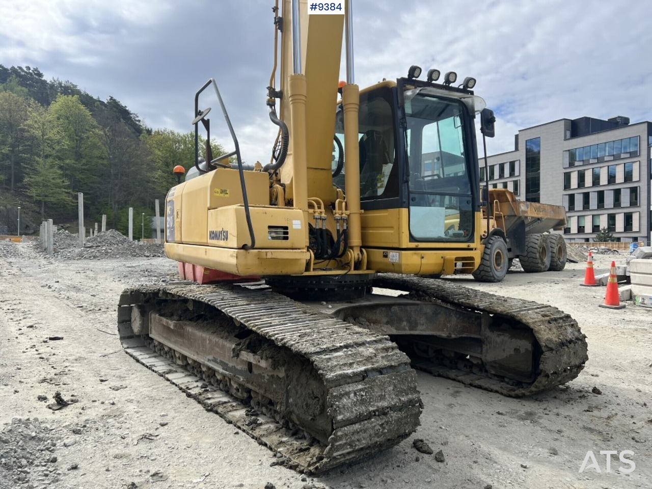 Tracked excavator Komatsu PC210LC (VIDEO) - Bæltegravemaskine: billede 2 Tracked excavator Komatsu PC210LC (VIDEO) - Bæltegravemaskine: billede 2