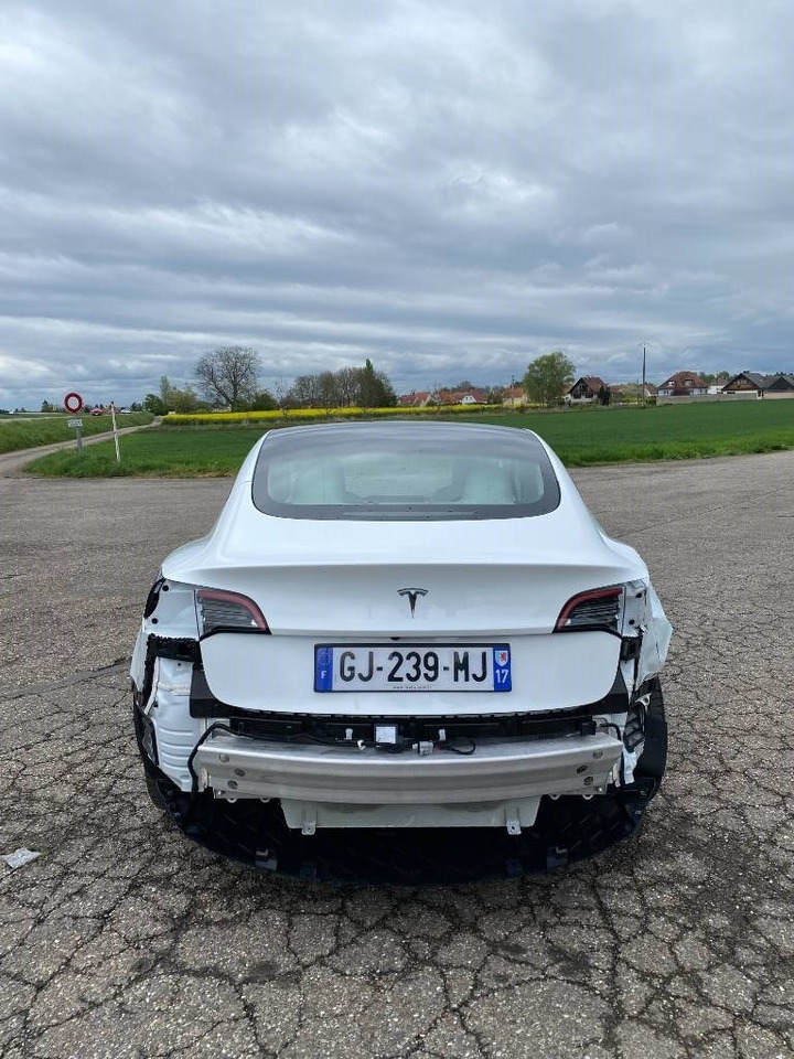 Tesla MODEL 3 5YJ3 - Rwd-Carte Grise Française endommagé - Bil: billede 5 Tesla MODEL 3 5YJ3 - Rwd-Carte Grise Française endommagé - Bil: billede 5