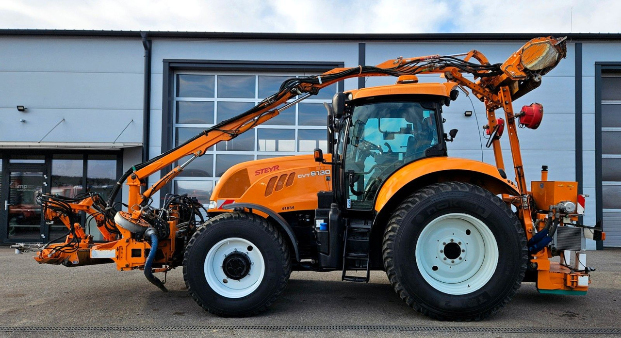 Steyr CVT 6130 Mulag MKM700 Mähkombination Kommunal - Kommunal traktor: billede 2 Steyr CVT 6130 Mulag MKM700 Mähkombination Kommunal - Kommunal traktor: billede 2