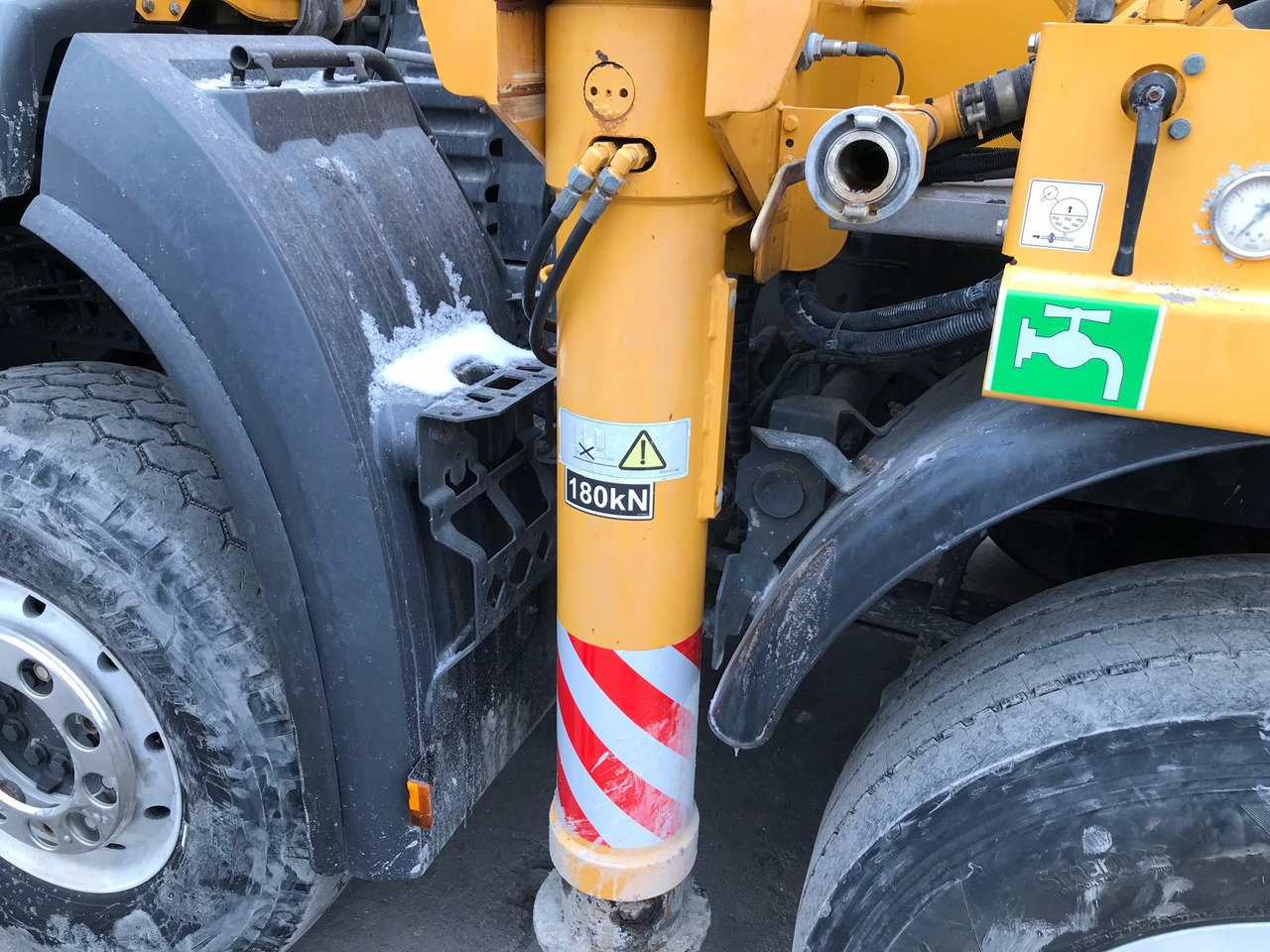 SCHWING STETTER FBP 27 - Betonbil med pumpe: billede 4 SCHWING STETTER FBP 27 - Betonbil med pumpe: billede 4