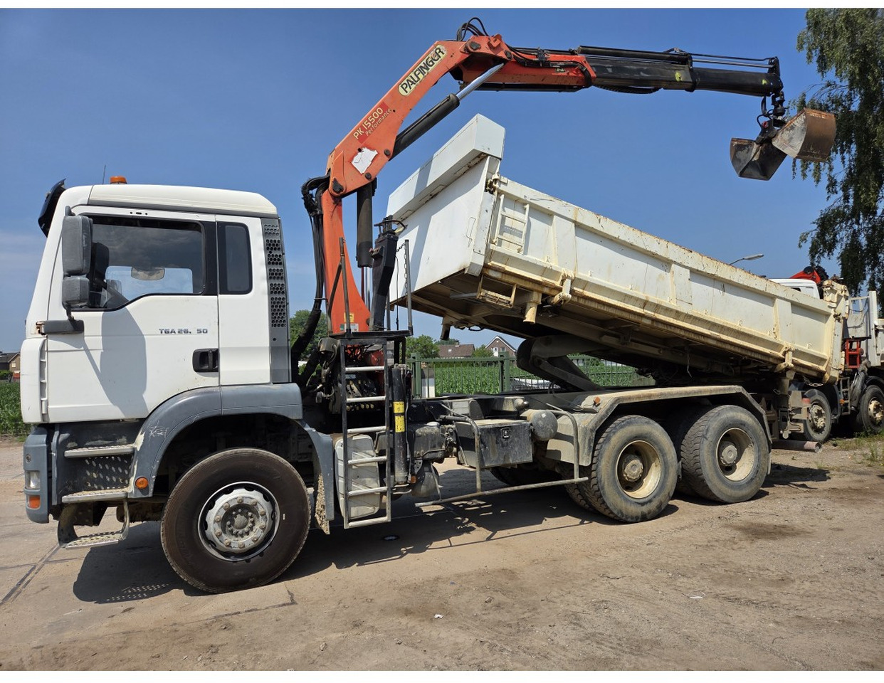 MAN TGA 26.350 6X4 BORDMATIC TIPPER CRANE PALFINGER PK15500 - Tipvogn lastbil, Lastbil med kran: billede 3 MAN TGA 26.350 6X4 BORDMATIC TIPPER CRANE PALFINGER PK15500 - Tipvogn lastbil, Lastbil med kran: billede 3