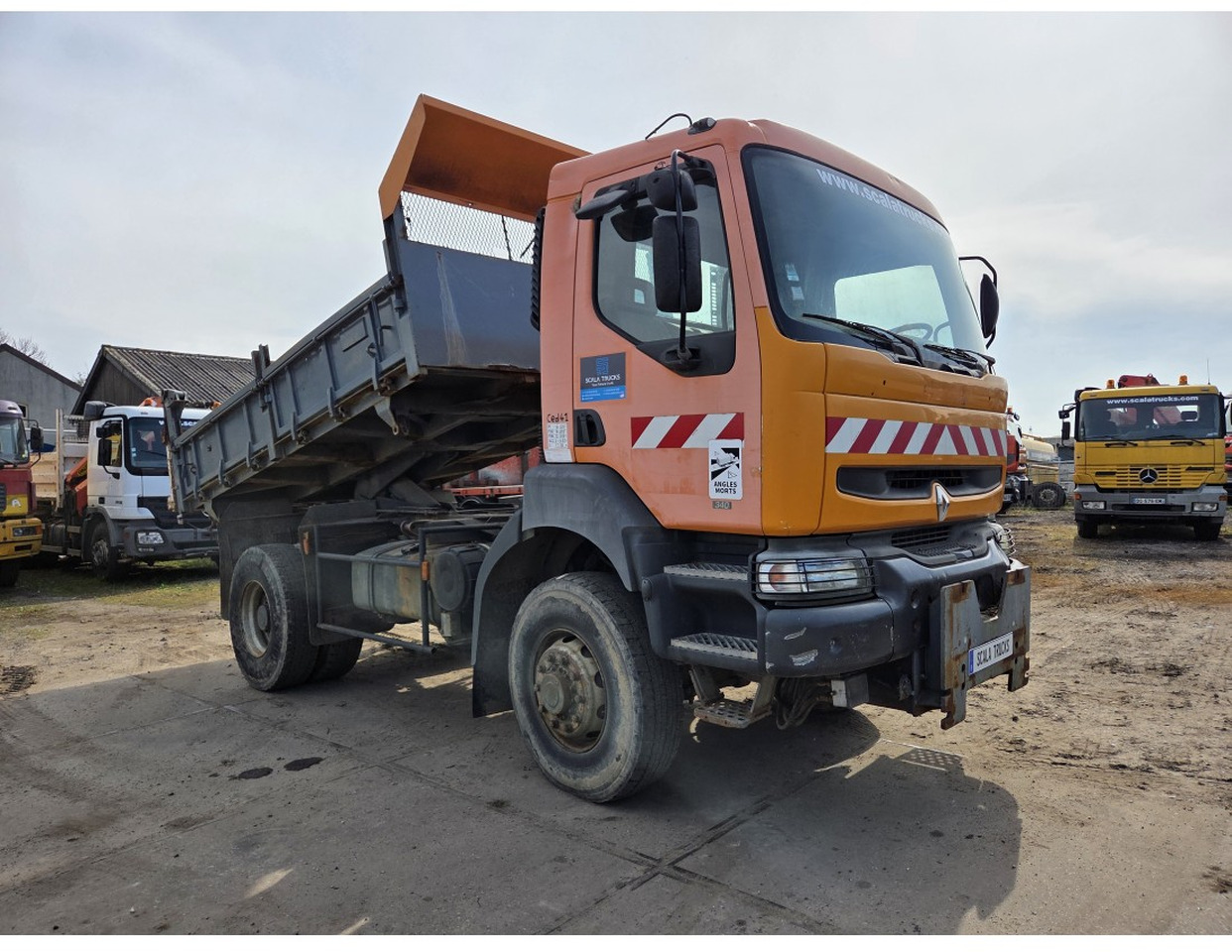 Renault Kerax 340 4x4 Tipper Manual Gearbox Mechanical pump Pompe Mecanique - Tipvogn lastbil: billede 4 Renault Kerax 340 4x4 Tipper Manual Gearbox Mechanical pump Pompe Mecanique - Tipvogn lastbil: billede 4
