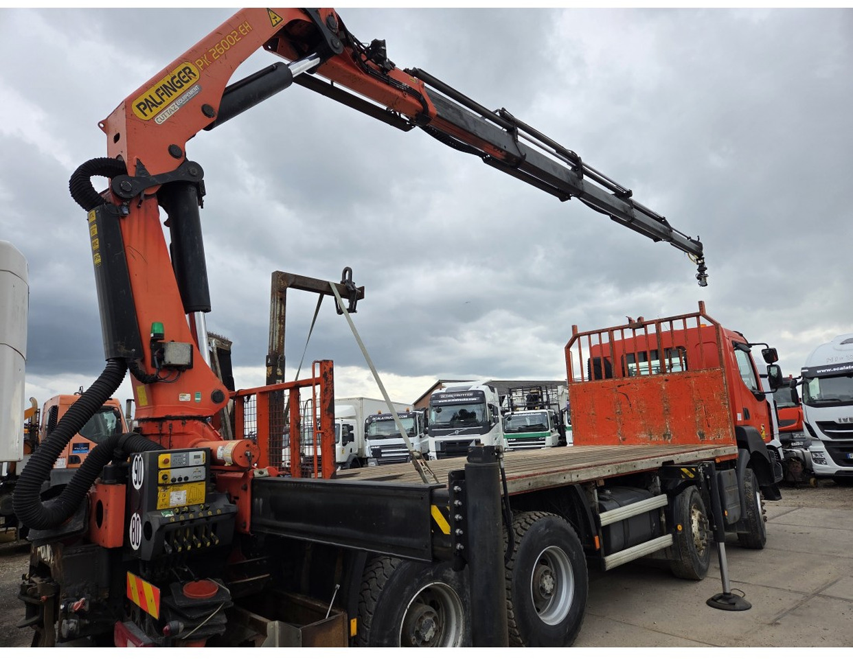 Renault Kerax 430 8X4 Flatbed Crane Palfinger PK26002EH 26 ton 5 Extensions *Retarder - Lastbil med lad, Lastbil med kran: billede 2 Renault Kerax 430 8X4 Flatbed Crane Palfinger PK26002EH 26 ton 5 Extensions *Retarder - Lastbil med lad, Lastbil med kran: billede 2