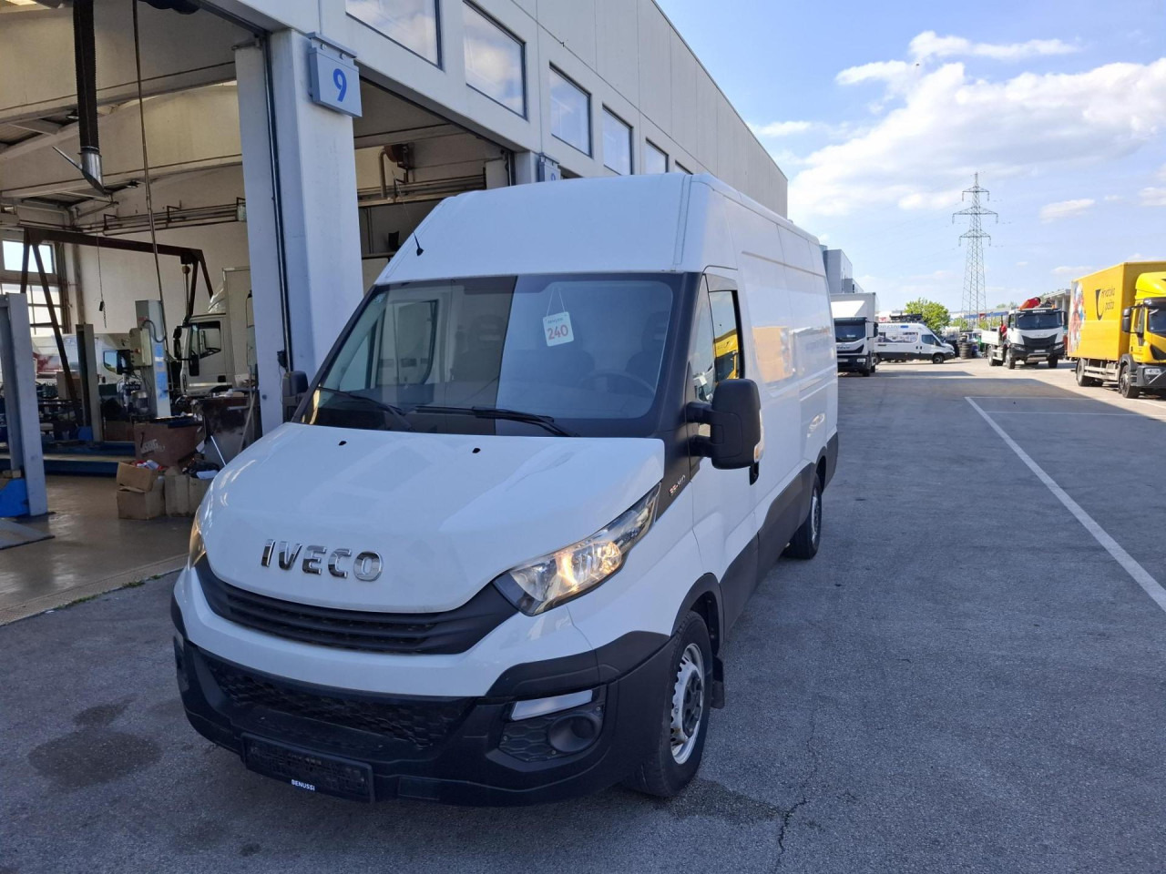 IVECO Daily 35S14V - Persontransport: billede 1 IVECO Daily 35S14V - Persontransport: billede 1