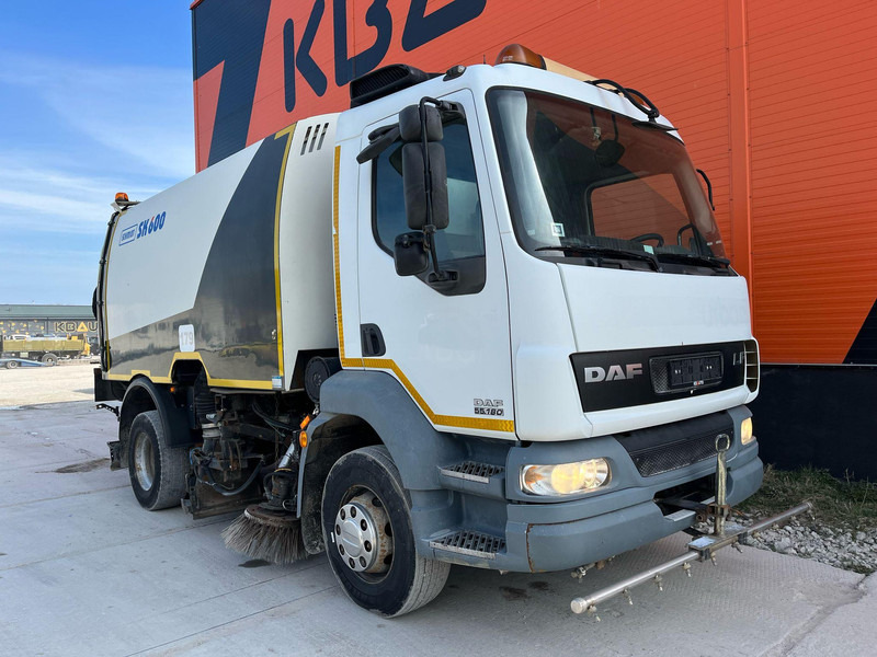 DAF LF 55.180 4x2 Schmidt SK 600 Dual LP - Fejebil: billede 3 DAF LF 55.180 4x2 Schmidt SK 600 Dual LP - Fejebil: billede 3