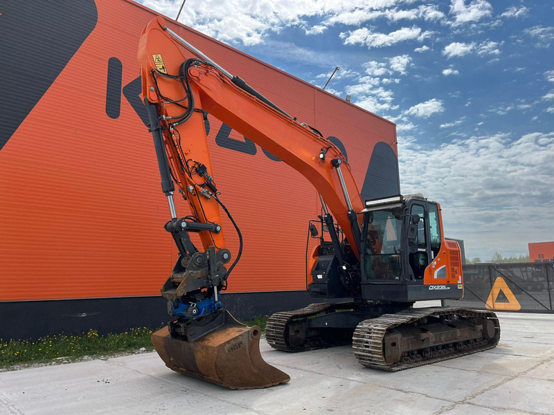 Doosan DX 235 LCR-5 3 D / ROTOTILT / CENTRAL LUBRICATION / AC - Bæltegravemaskine: billede 2 Doosan DX 235 LCR-5 3 D / ROTOTILT / CENTRAL LUBRICATION / AC - Bæltegravemaskine: billede 2