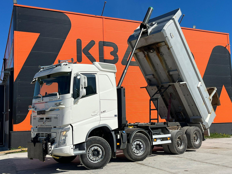 Volvo FH 540 8x4 RETARDER / TANDEM AXLE LIFT / BIG AXLES / BOX L=5704 mm - Tipvogn lastbil: billede 2 Volvo FH 540 8x4 RETARDER / TANDEM AXLE LIFT / BIG AXLES / BOX L=5704 mm - Tipvogn lastbil: billede 2
