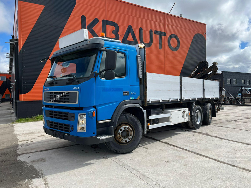 Volvo FM 9 300 6x2*4 HIAB 085D-3 / PLATFORM L=6320 mm - Lastbil med lad, Lastbil med kran: billede 2 Volvo FM 9 300 6x2*4 HIAB 085D-3 / PLATFORM L=6320 mm - Lastbil med lad, Lastbil med kran: billede 2