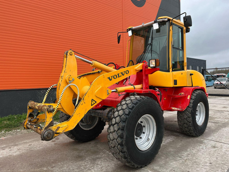Volvo L 30 B-Z/X 4x4 AC / QUICK COUPLER - Gummihjulslæsser: billede 2 Volvo L 30 B-Z/X 4x4 AC / QUICK COUPLER - Gummihjulslæsser: billede 2