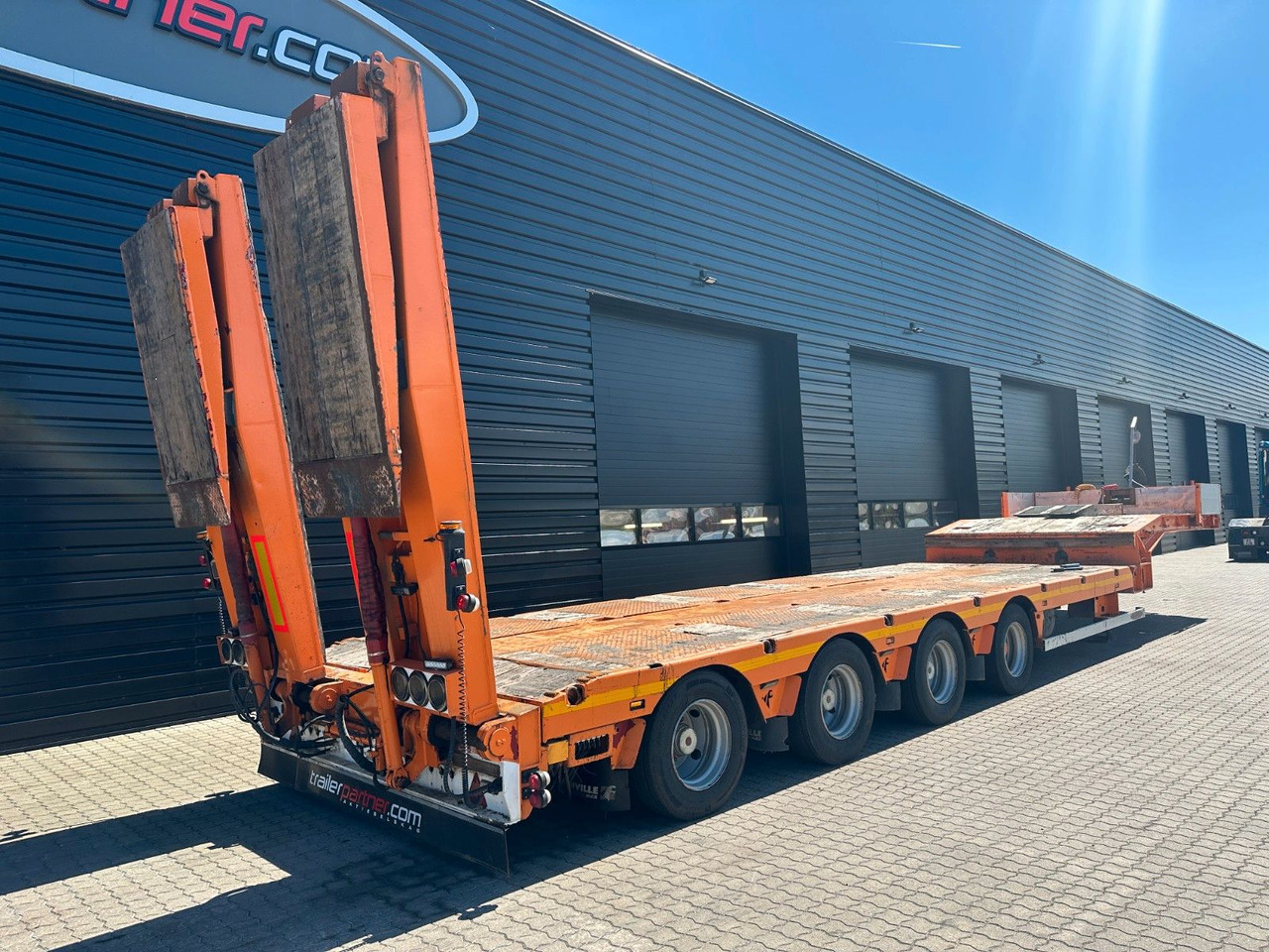 Faymonville Multimax 4 achs tieflader / Hydr. verbretiterung Faymonville Multimax 4 achs tieflader / Hydr. verbretiterung - Nedbygget platform sættevogn: billede 2 Faymonville Multimax 4 achs tieflader / Hydr. verbretiterung Faymonville Multimax 4 achs tieflader / Hydr. verbretiterung - Nedbygget platform sættevogn: billede 2