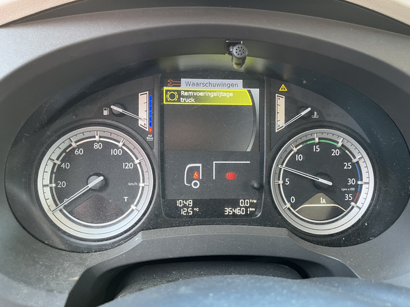 DAF LF 210 FA / 12 Ton / 354 dkm / Box / Laadklep / NL Truck - Lastbil varevogn: billede 4 DAF LF 210 FA / 12 Ton / 354 dkm / Box / Laadklep / NL Truck - Lastbil varevogn: billede 4